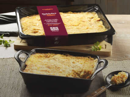 Refeições Familiares. Fotografia de carne de porco à portuguesa, formato familiar.